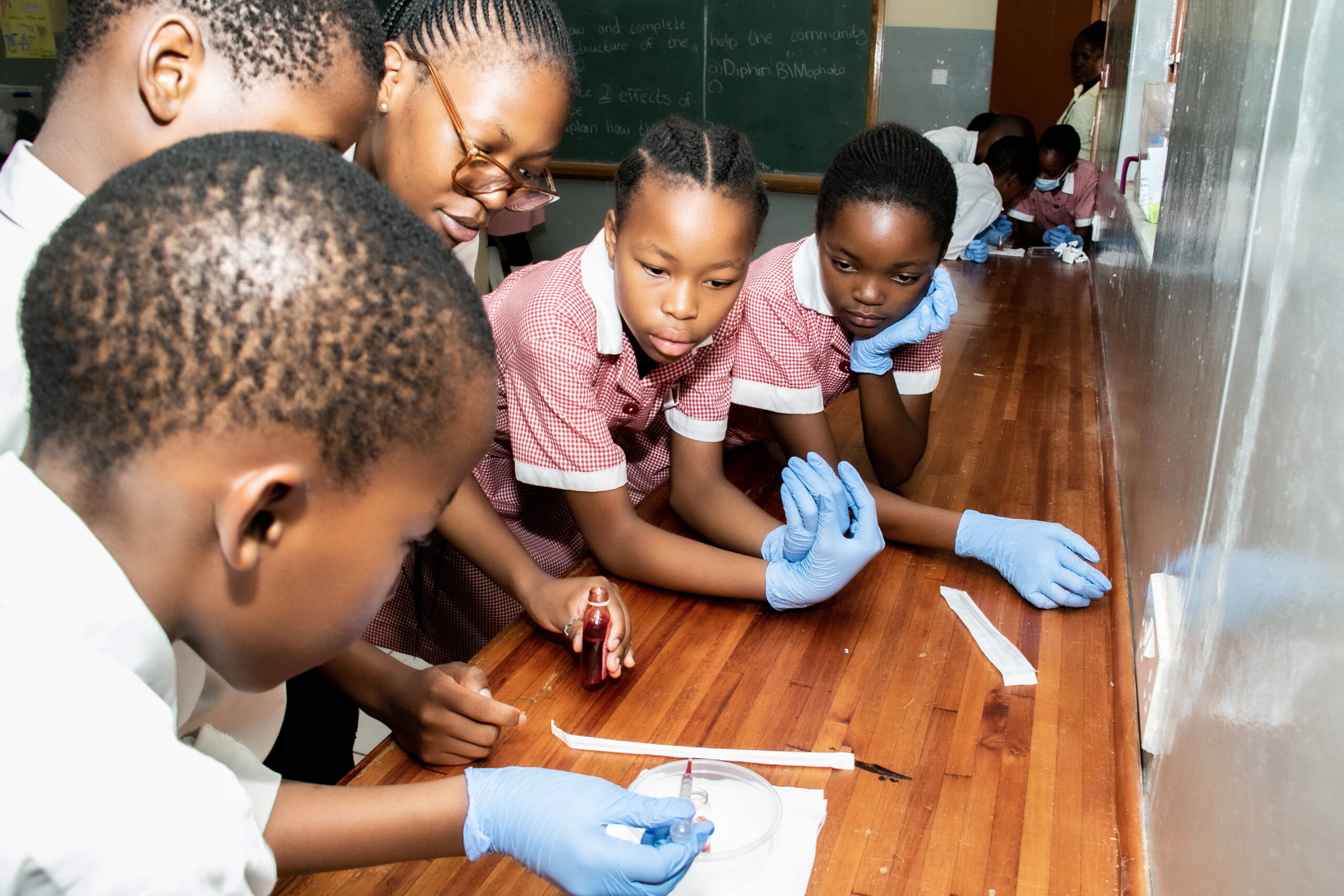 Sawstem, STEM workshop, Morphane Primary School, homemade thermometer, thermal expansion, temperature measurement, hands-on experiment.